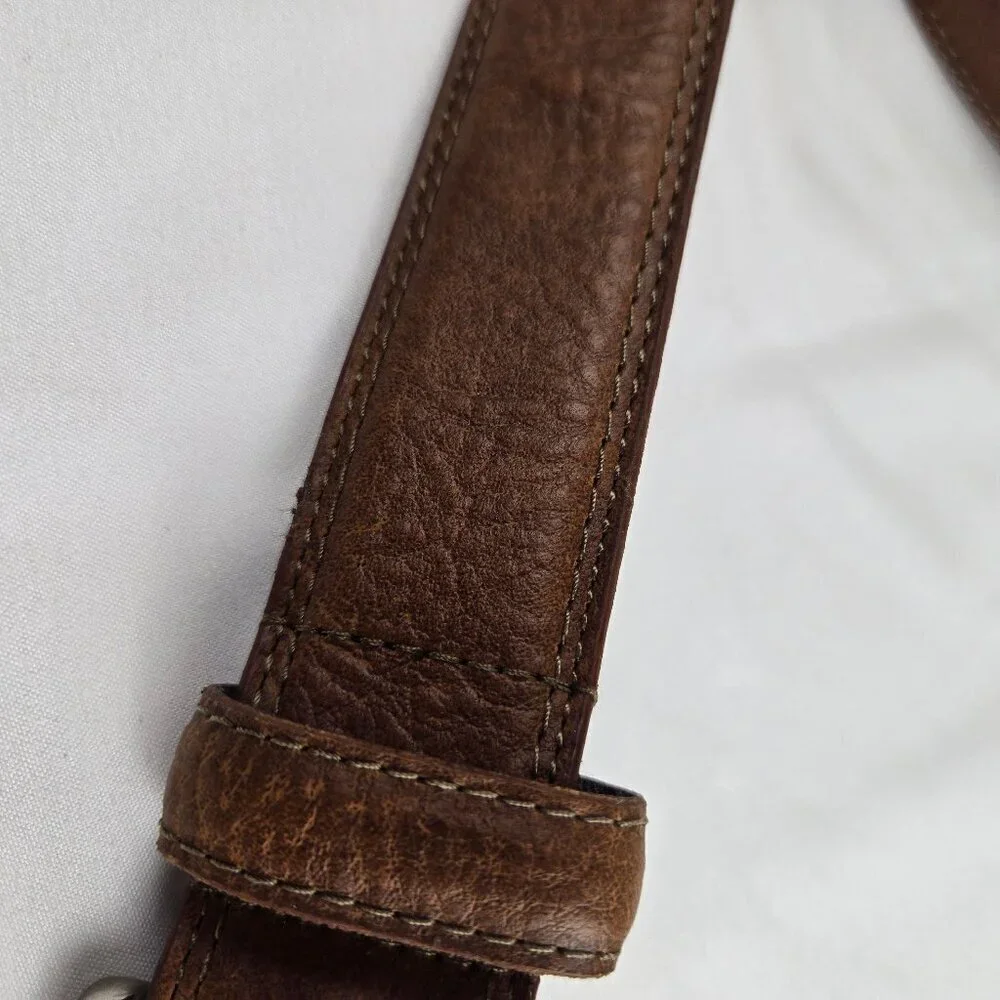 IZOD Size 40 Men's Brown Leather Belt Brushed Silver Tone Hardware